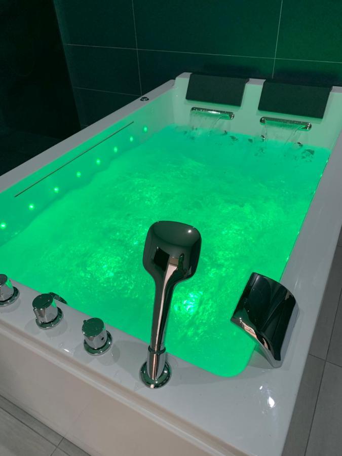 Rcspa Loft Spa Appartement Reims Buitenkant foto